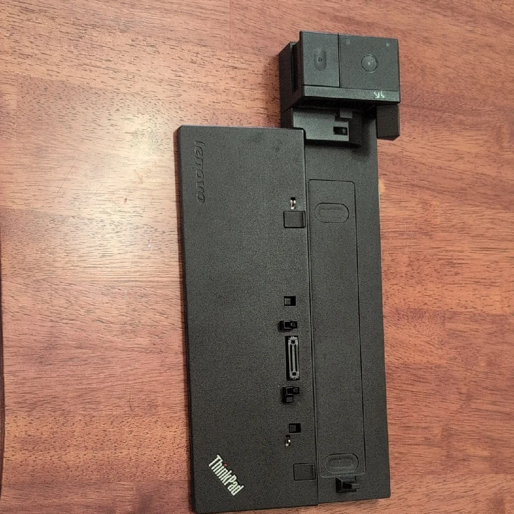 Lenovo ThinkPad Docking Station in Black